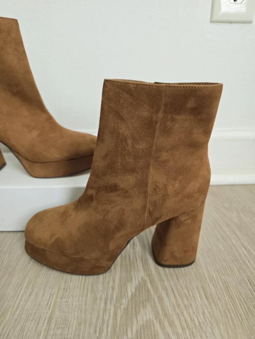 Nine West Brown Y2K Bratz Retro 70s Block Heel Platform Boots 8 Faux Suede